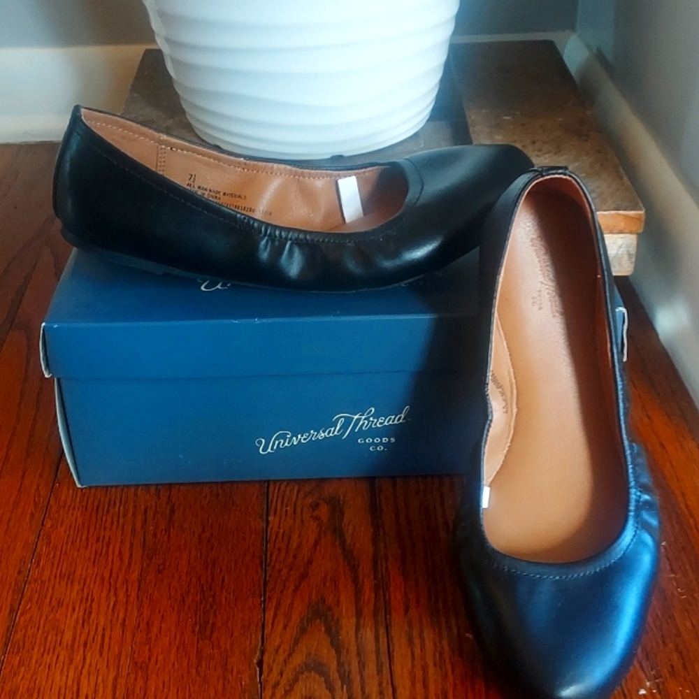 Universal Thread Ballerina Flats